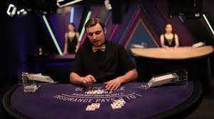 Studio live dealer Allbet dengan multi-kamera dan dealer profesional di platform super138